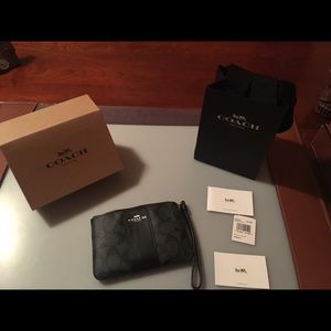 Coach small wristlet in black